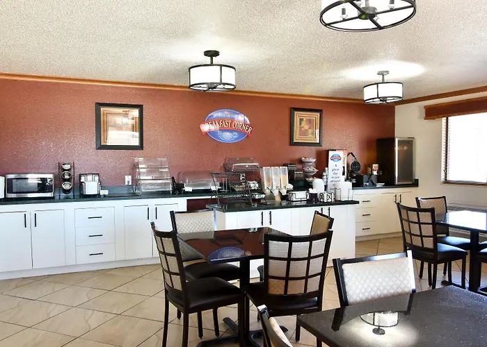 Baymont By Wyndham Robinson Hotel