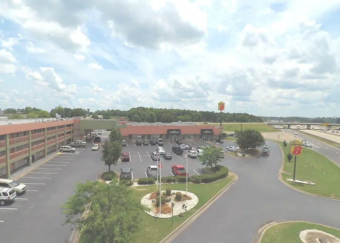 Super 8 By Wyndham Little Rock/Otter Creek Motel