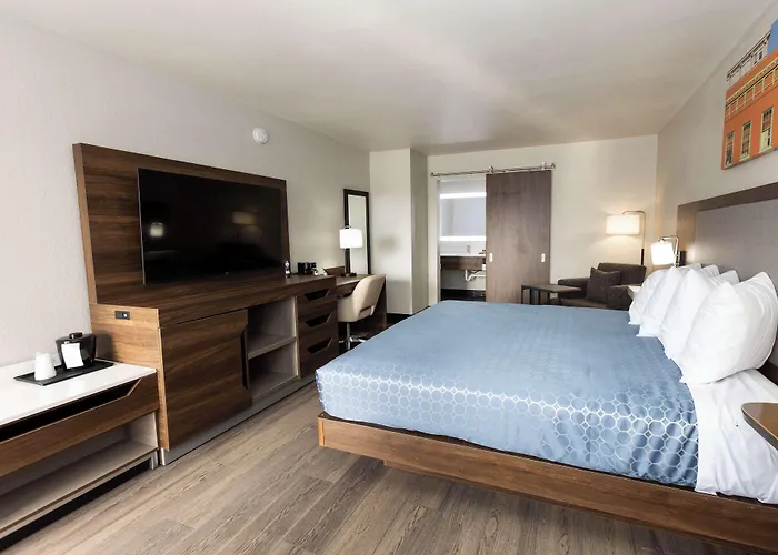 Tucker Hotels