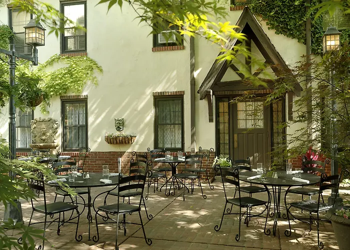 Seven Gables Inn, St Louis West, A Tribute Portfolio Hotel Clayton