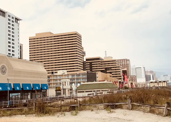 Econo Lodge Beach And Boardwalk