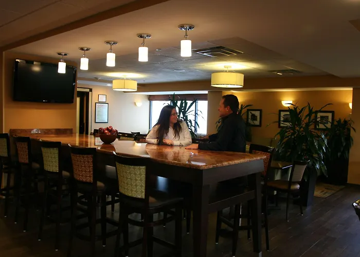 Commack Hotels