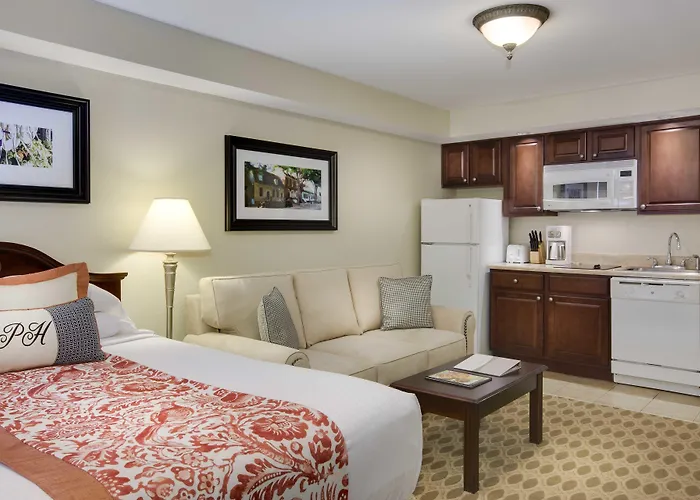 Bluegreen Vacations Patrick Henry Square, An Ascend Collection Resort Williamsburg