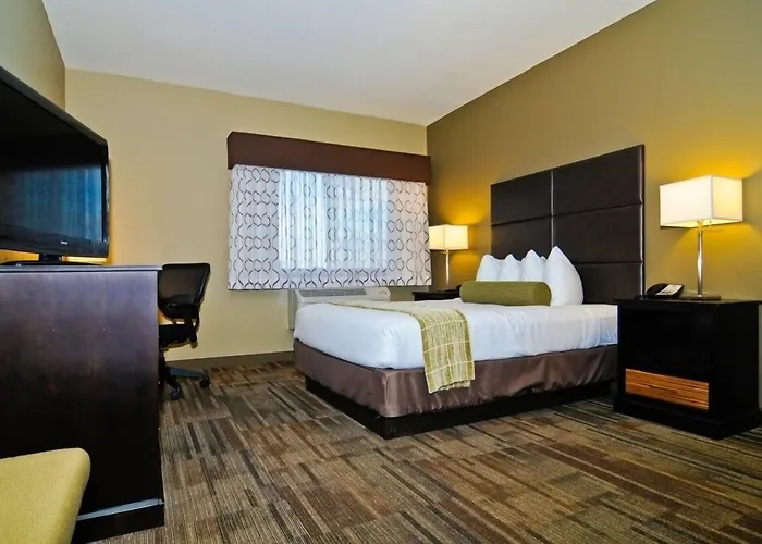 Greensburg Hotels