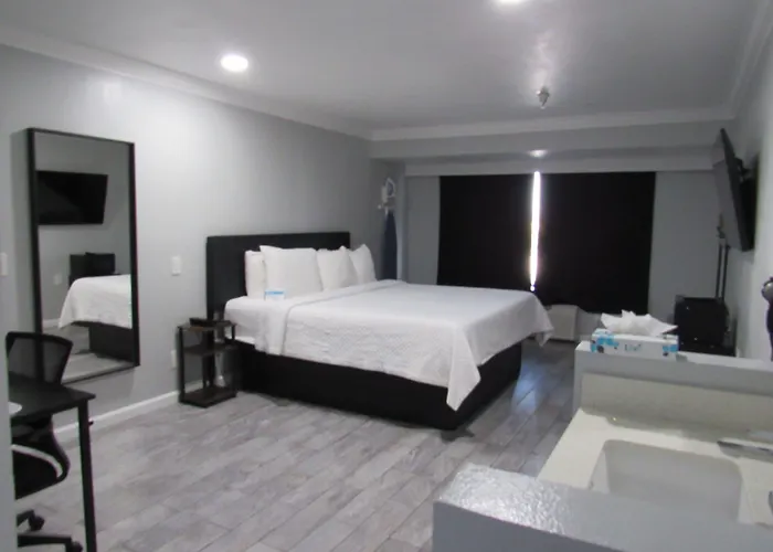 Capri Suites Anaheim