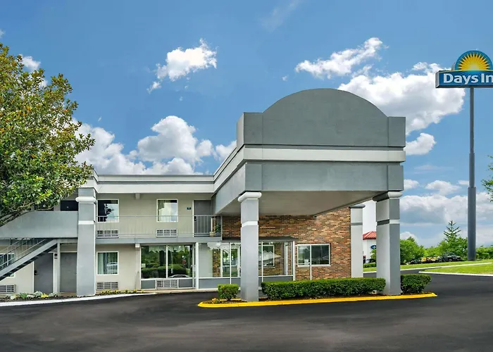 Days Inn By Wyndham Clarksville Tn