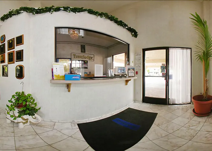 Lynwood Hotels