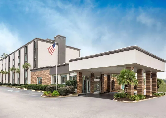 Wyndham Garden Summerville