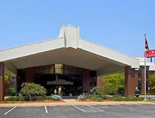 Ramada By Wyndham Bettendorf