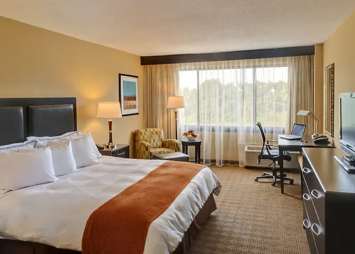 Radisson Hotel Freehold