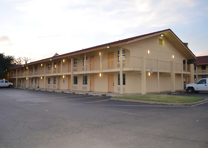The Grand By Capital O Texarkana I-30