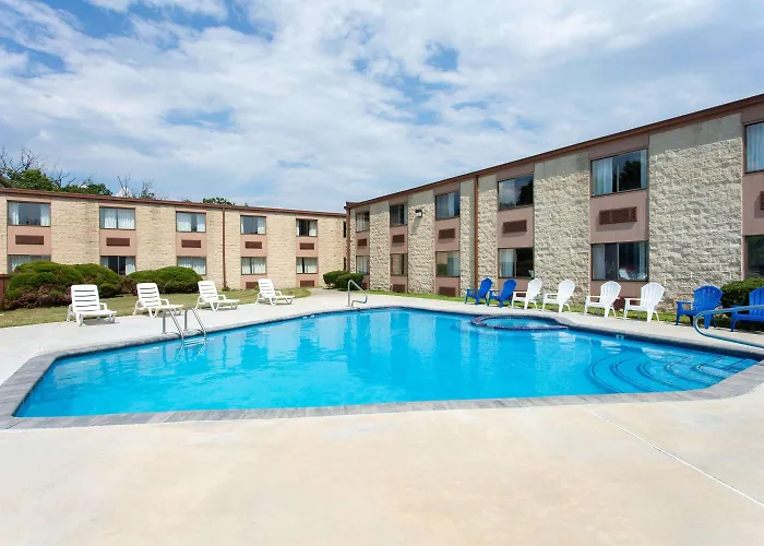 Hillsborough Hotels