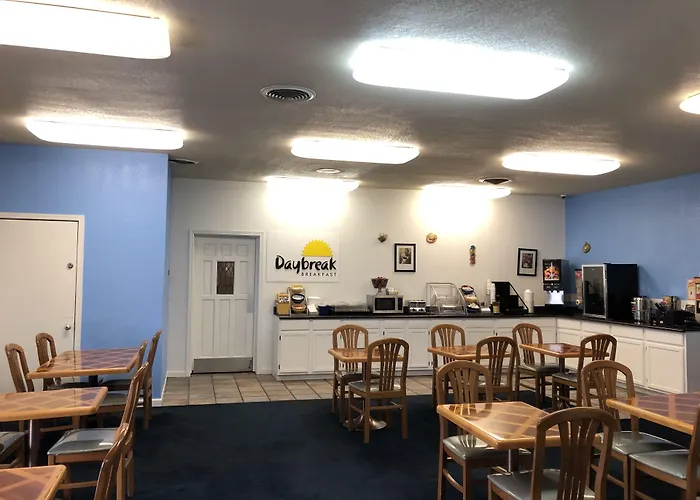 Days Inn By Wyndham Roswell