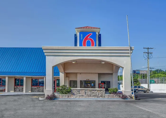 Motel 6-Calhoun, Ga