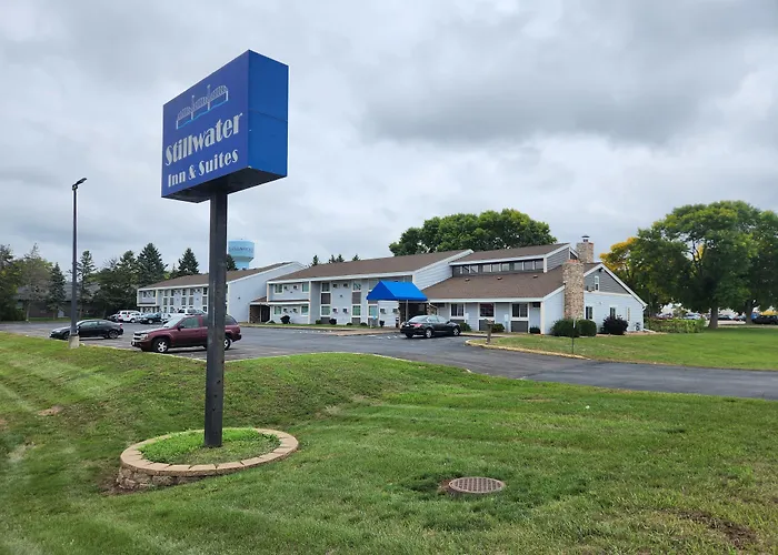 Stillwater Inn & Suites