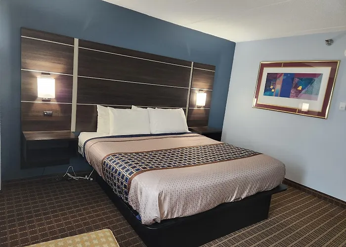 Stillwater Inn & Suites