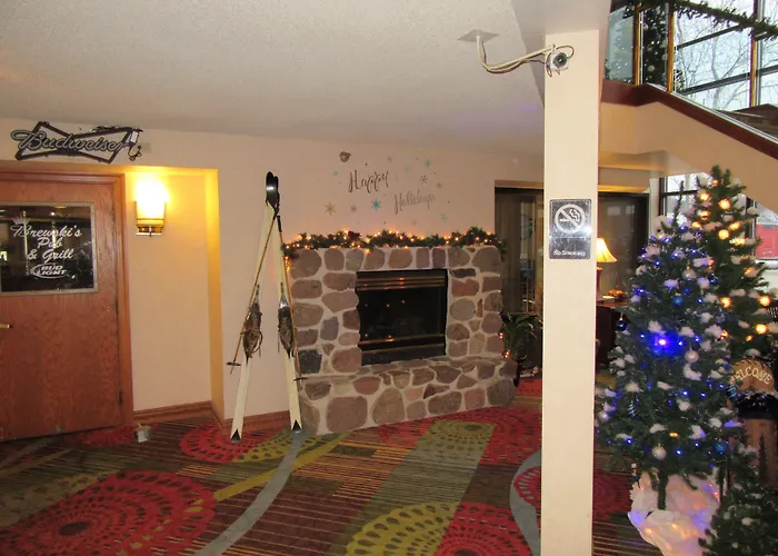 Express Suites Riverport Inn & Suites