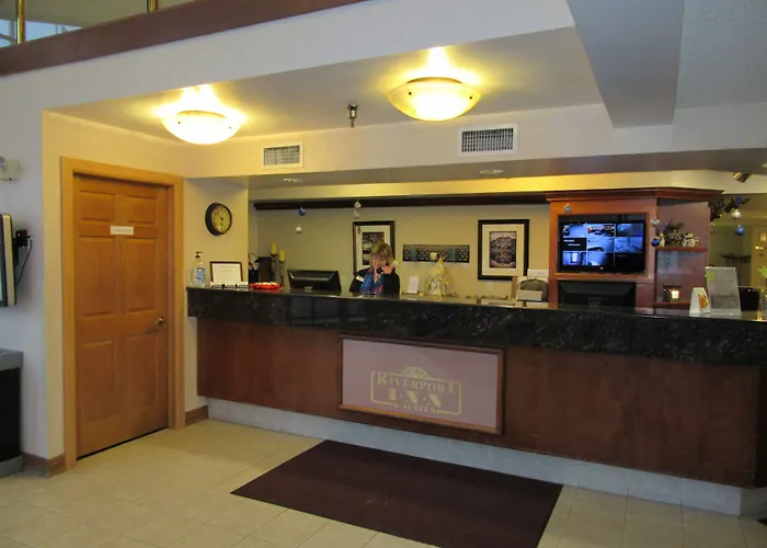 Express Suites Riverport Inn & Suites