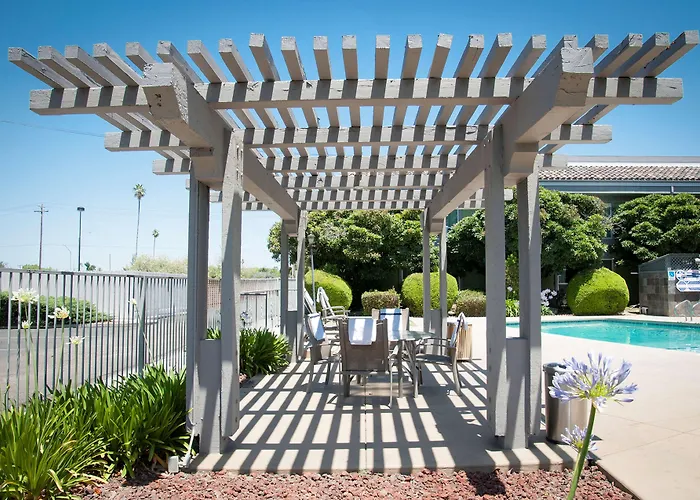 Best Western Village Inn Fresno