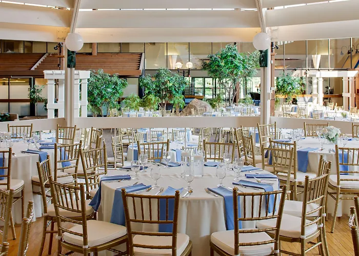 Boxborough Hotels