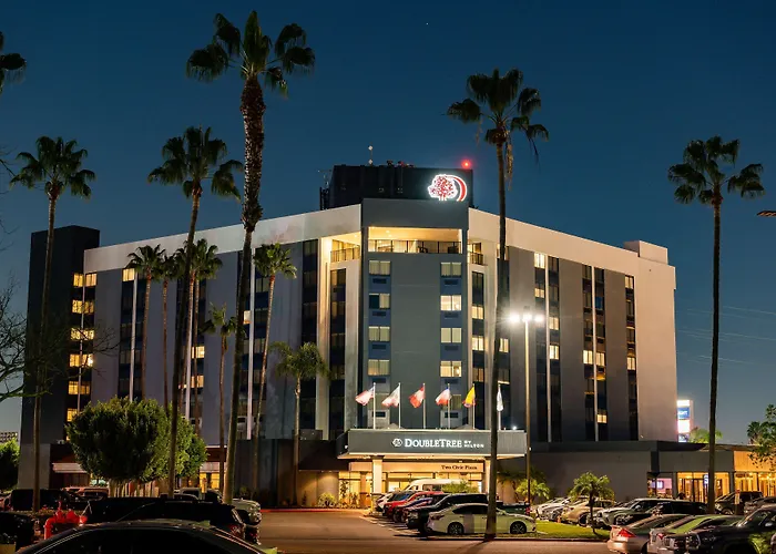 Doubletree By Hilton Carson Hotel