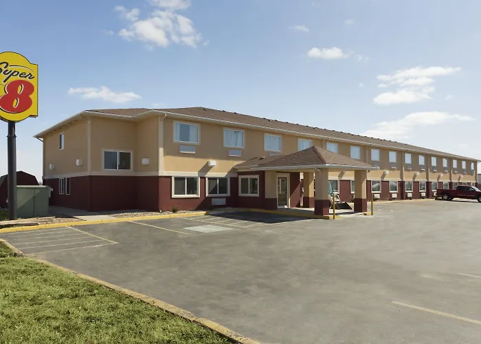 Super 8 By Wyndham Lees Summit Motel