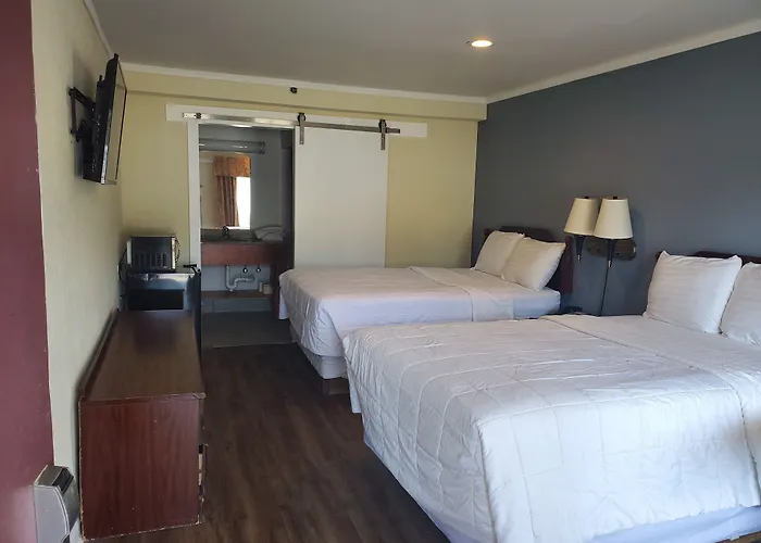 Deerfield Inn & Suites