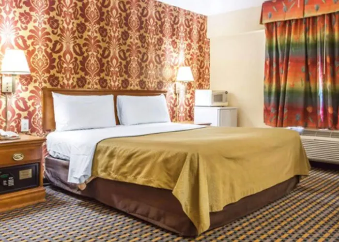 Days Inn By Wyndham Jersey City