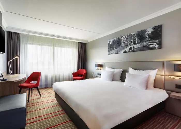 Ramada by Wyndham Amsterdam Airport Schiphol Hotel Badhoevedorp
