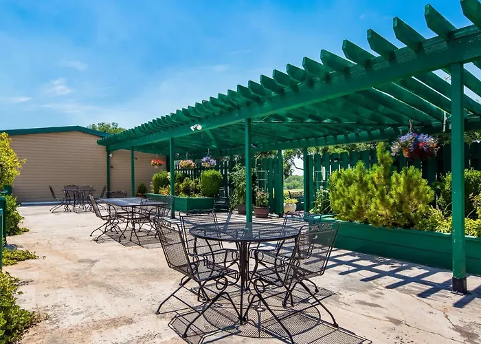 Best Western Paradise Inn & Resort Fillmore