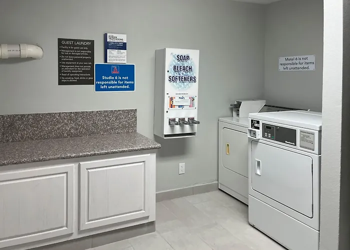 Diboll Hotels