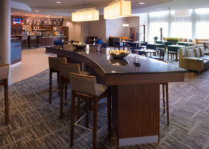 Courtyard By Marriott Canton North Canton