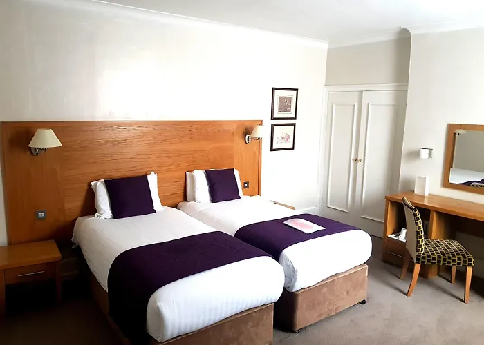 Newbury (Berkshire) City Center Hotels