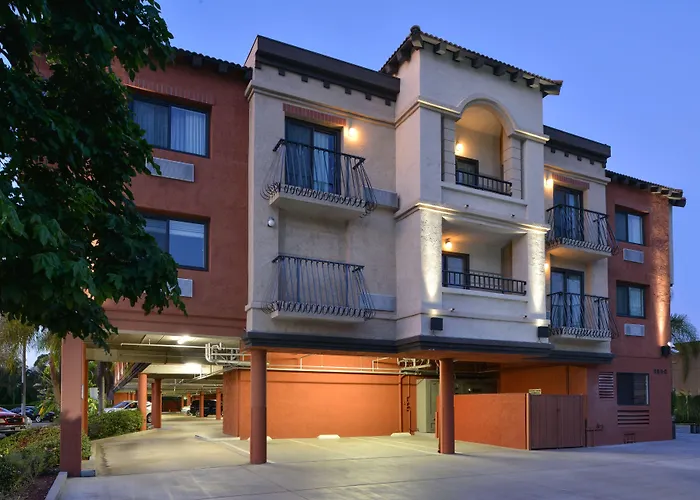 La Mesa Hotels