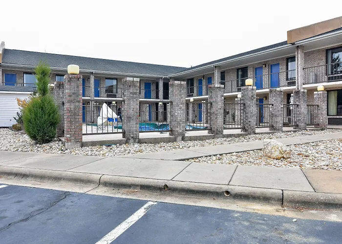 Kenly Hotels