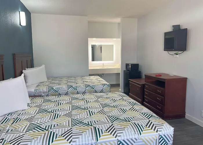 Cleveland Hotels