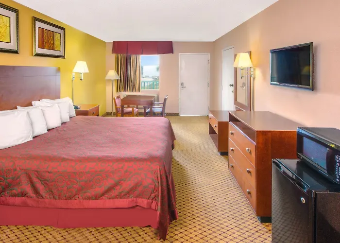 Days Inn By Wyndham Gulfport