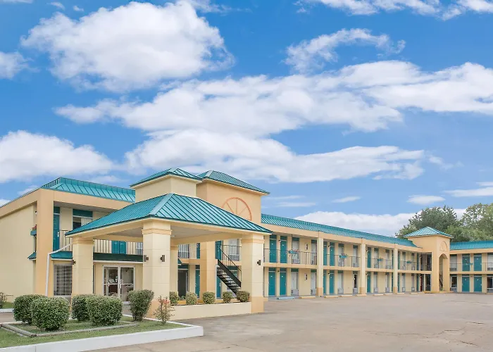 Kosciusko Hotels