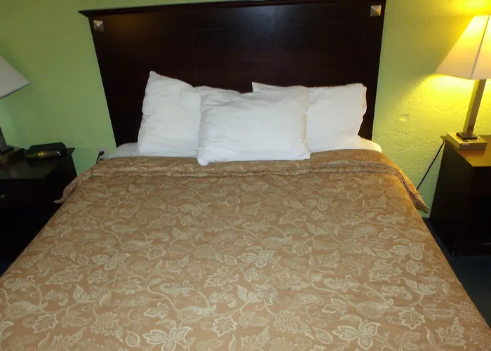 Relax Inn Davenport