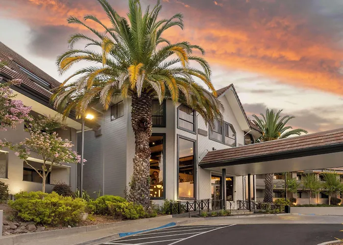 Novato Hotels