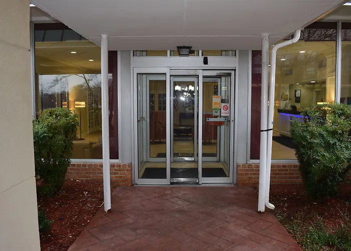Quality Inn Roanoke Airport