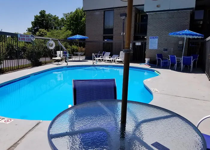 Days Inn By Wyndham Easley West Of Greenville/Clemson Area