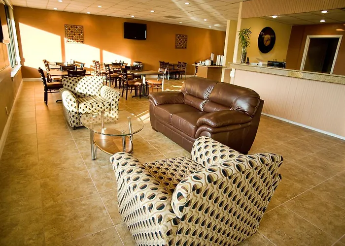 Express Inn & Suites Palestine