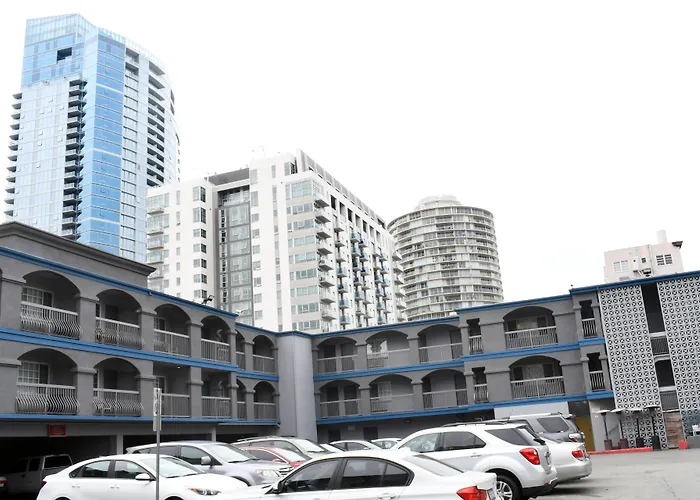Travelodge By Wyndham Long Beach Convention Center