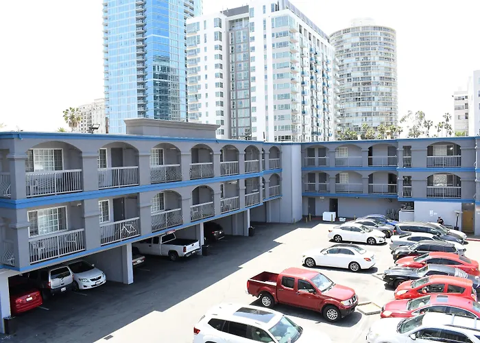 Travelodge By Wyndham Long Beach Convention Center