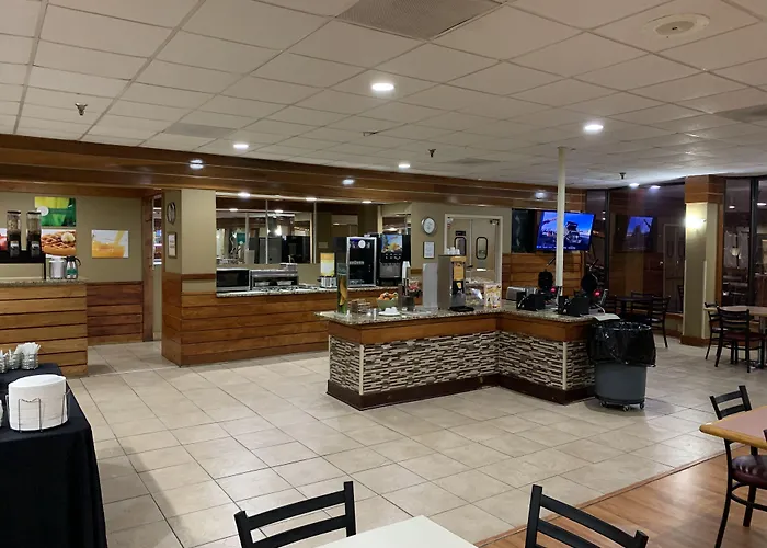 Quality Inn & Suites Pensacola Bayview Ferry Pass