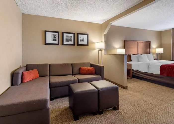 Comfort Inn & Suites Hays I-70