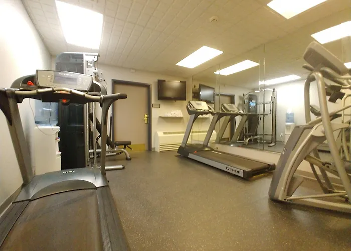 Country Inn & Suites By Radisson, Freeport, Il