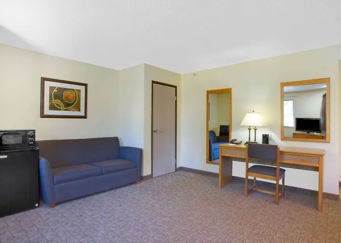 Lewisburg Hotels