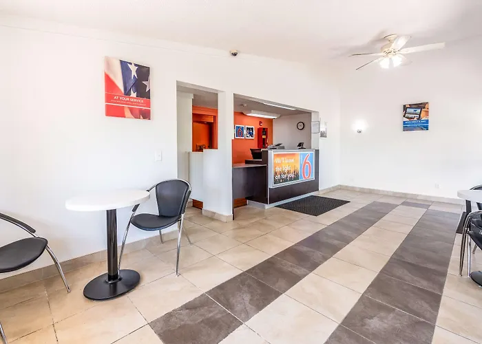 Motel 6-Mansfield, Oh